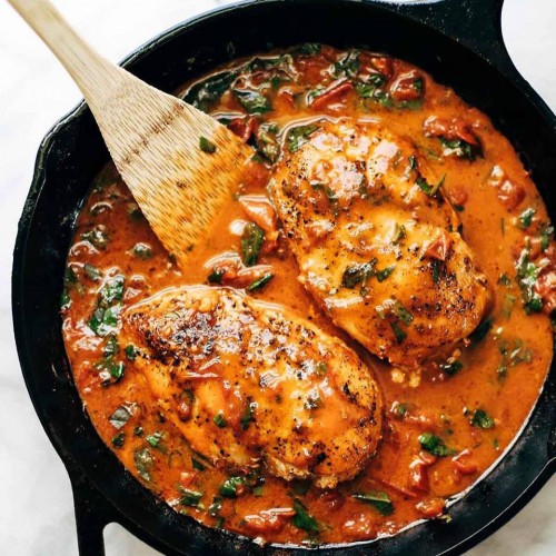 Garlic Basil Chicken with Tomato Sauce