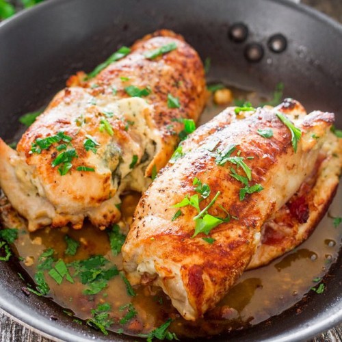 CHEESE AND PROSCIUTTO STUFFED CHICKEN BREASTS