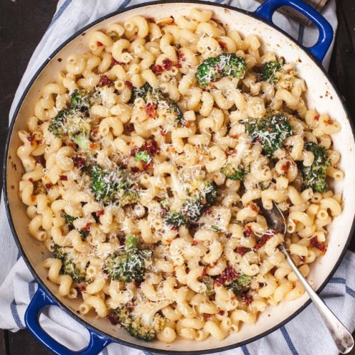 Creamy Broccoli and Sun-dried Tomato Pasta