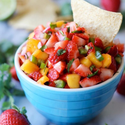 TRAWBERRY MANGO SALSA