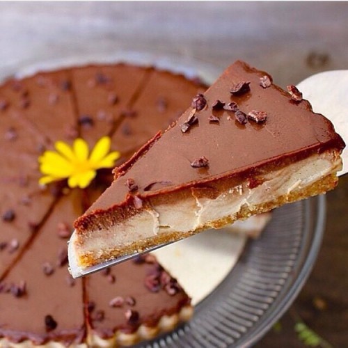 Almond Fudge Cheesecake