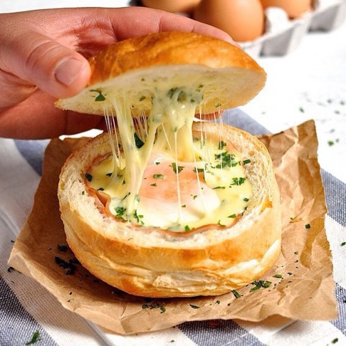 No Washing Up Ham, Egg & Cheese Bread Bowls