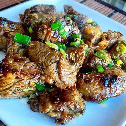 WOK FRIED GARLIC STEAK CUBES