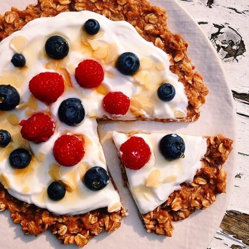 FRUIT PIZZA