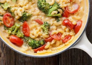 One Pot Vegetable Macaroni and Cheese