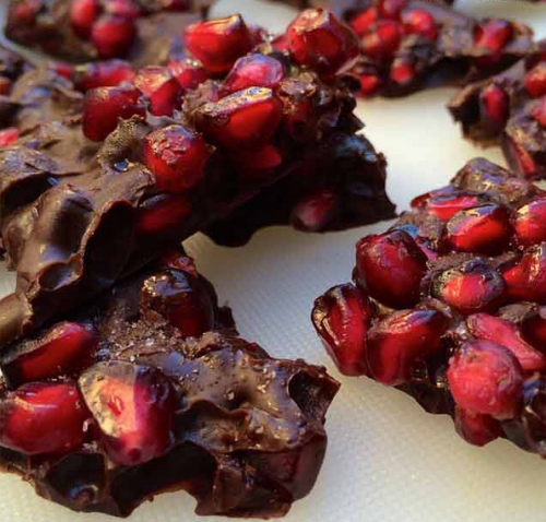 POMEGRANATE CHOCOLATE BARK